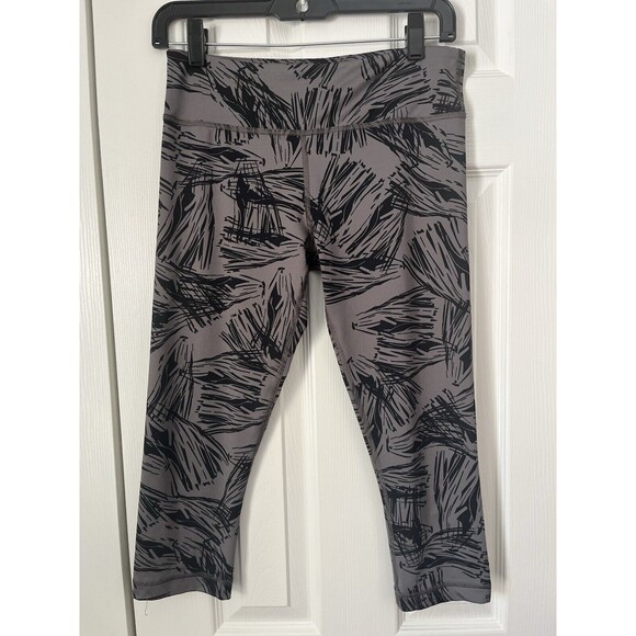 Zumba Cropped Abstract Leggings Women Small - Picture 1 of 6